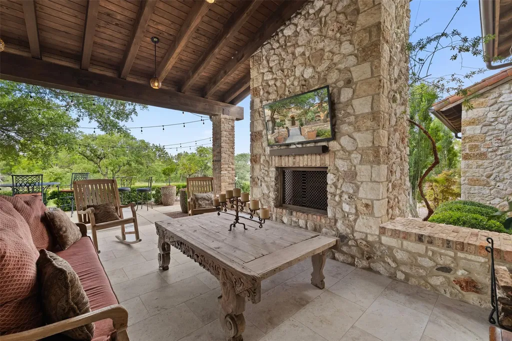 418 Cattle Trail Drive Dripping Springs TX 78620