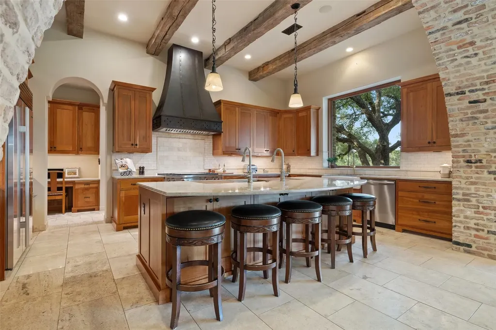 418 Cattle Trail Drive Dripping Springs TX 78620