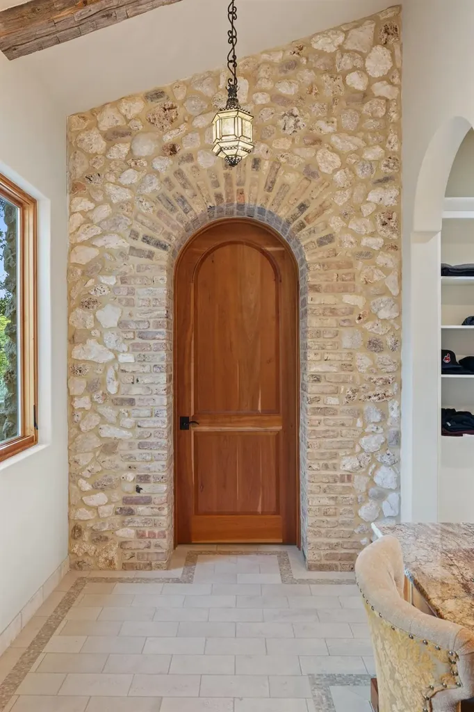 418 Cattle Trail Drive Dripping Springs TX 78620