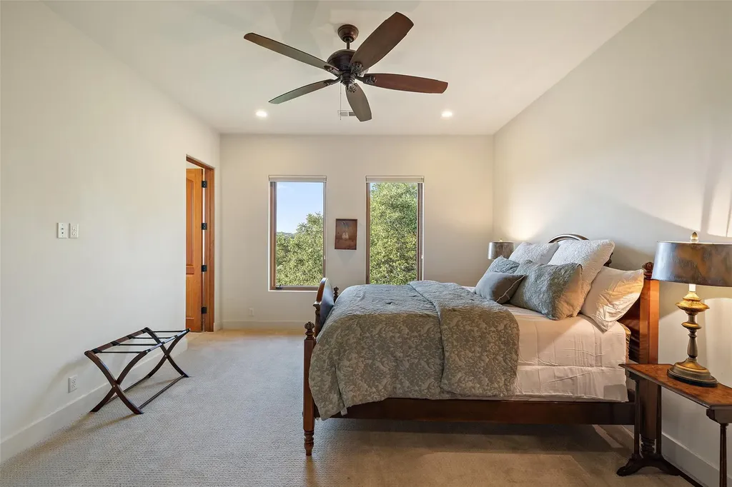 418 Cattle Trail Drive Dripping Springs TX 78620