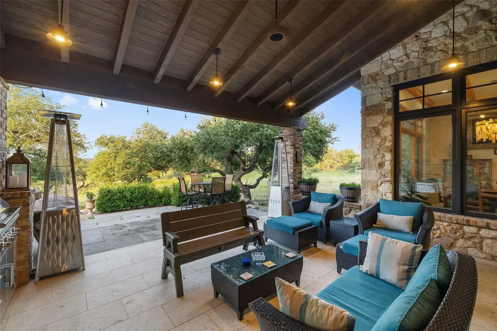 418 Cattle Trail Drive Dripping Springs TX 78620