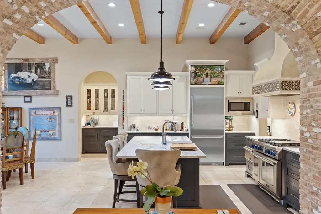 418 Cattle Trail Drive Dripping Springs TX 78620