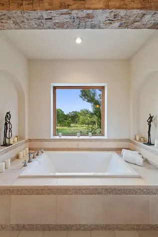 418 Cattle Trail Drive Dripping Springs TX 78620