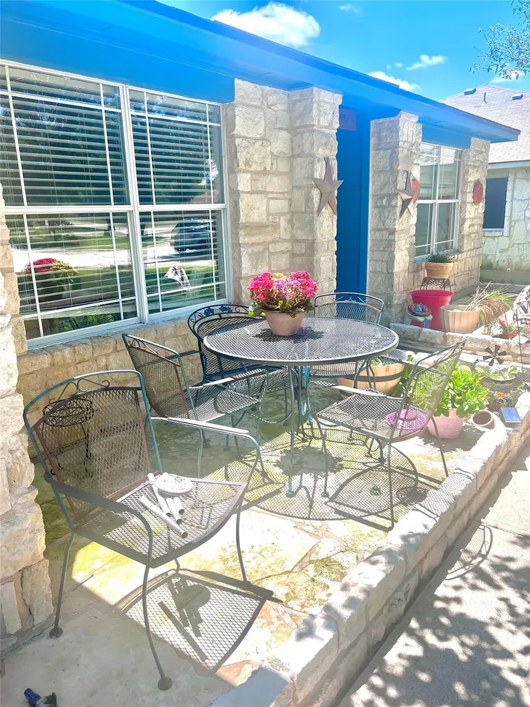4113 Natural Bridge Court SW Round Rock TX 78681