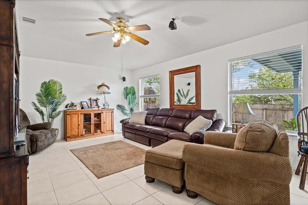 4113 Natural Bridge Court SW Round Rock TX 78681