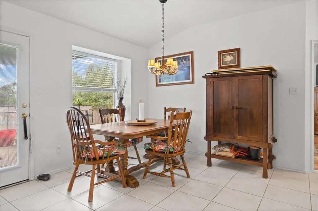 4113 Natural Bridge Court SW Round Rock TX 78681