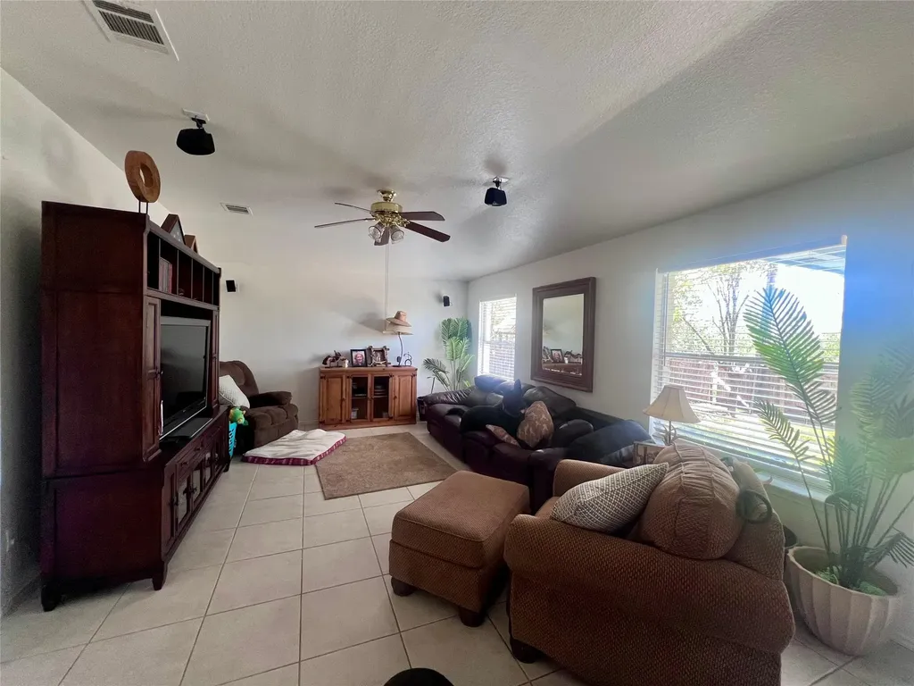 4113 Natural Bridge Court SW Round Rock TX 78681