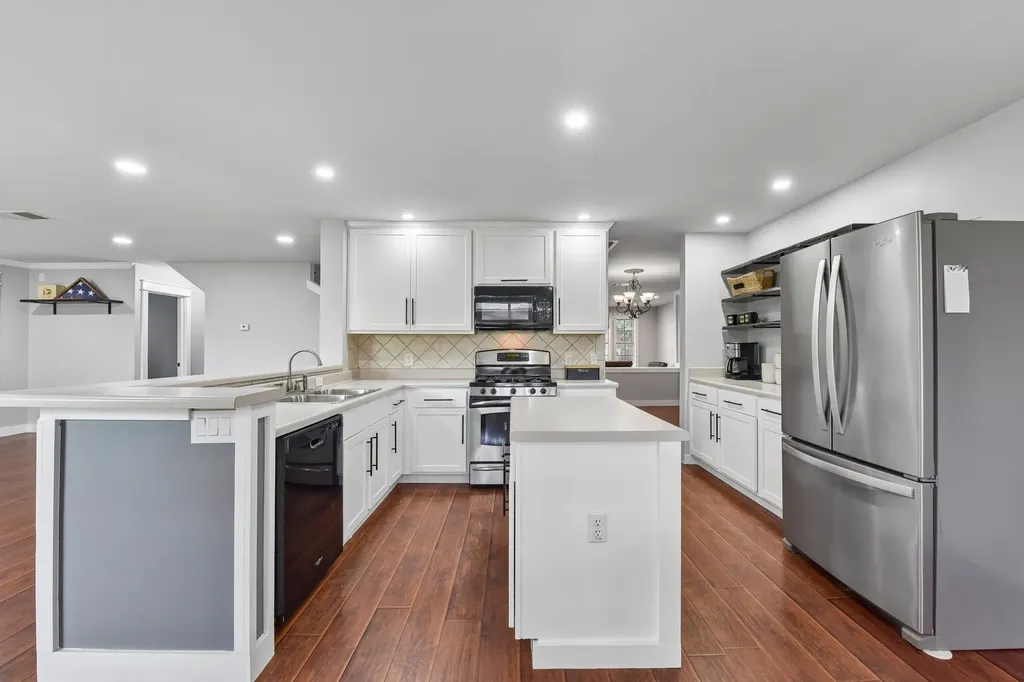 3821 Tailfeather Drive Round Rock TX 78681