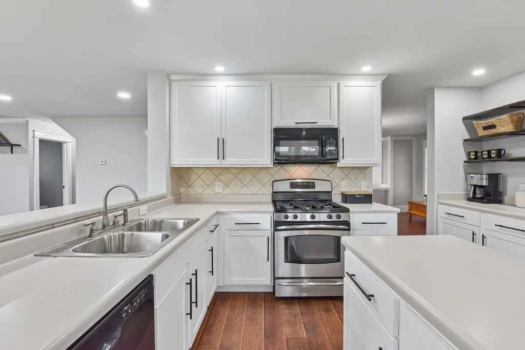 3821 Tailfeather Drive Round Rock TX 78681