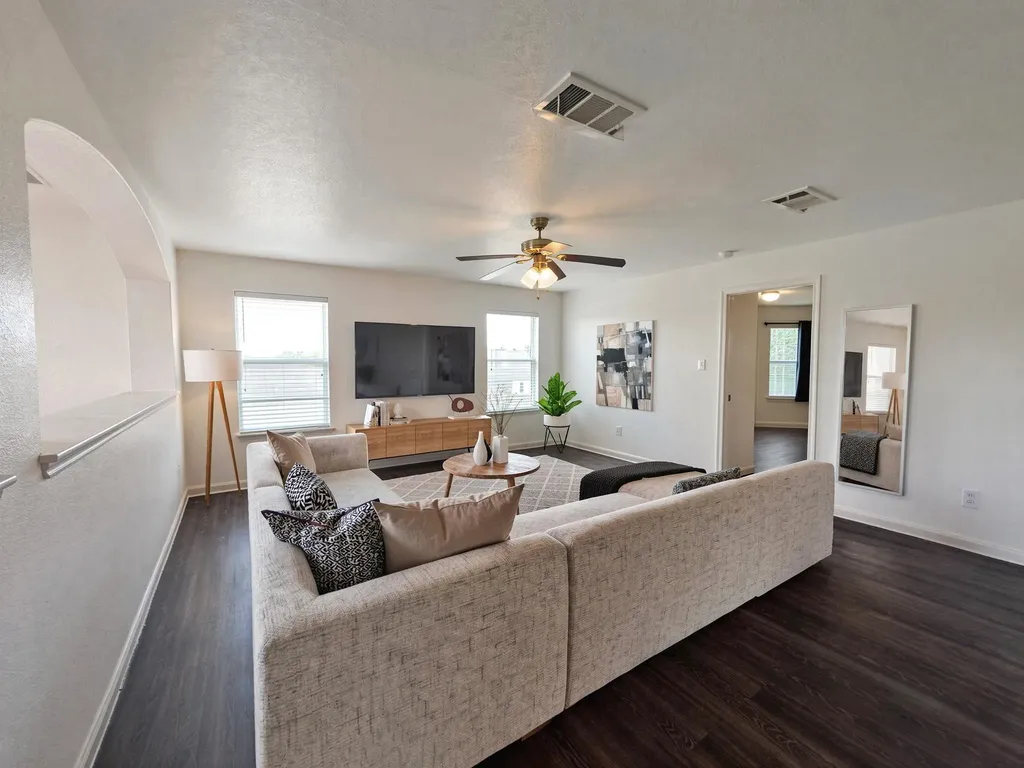 148 Black Cap Run Buda TX 78610