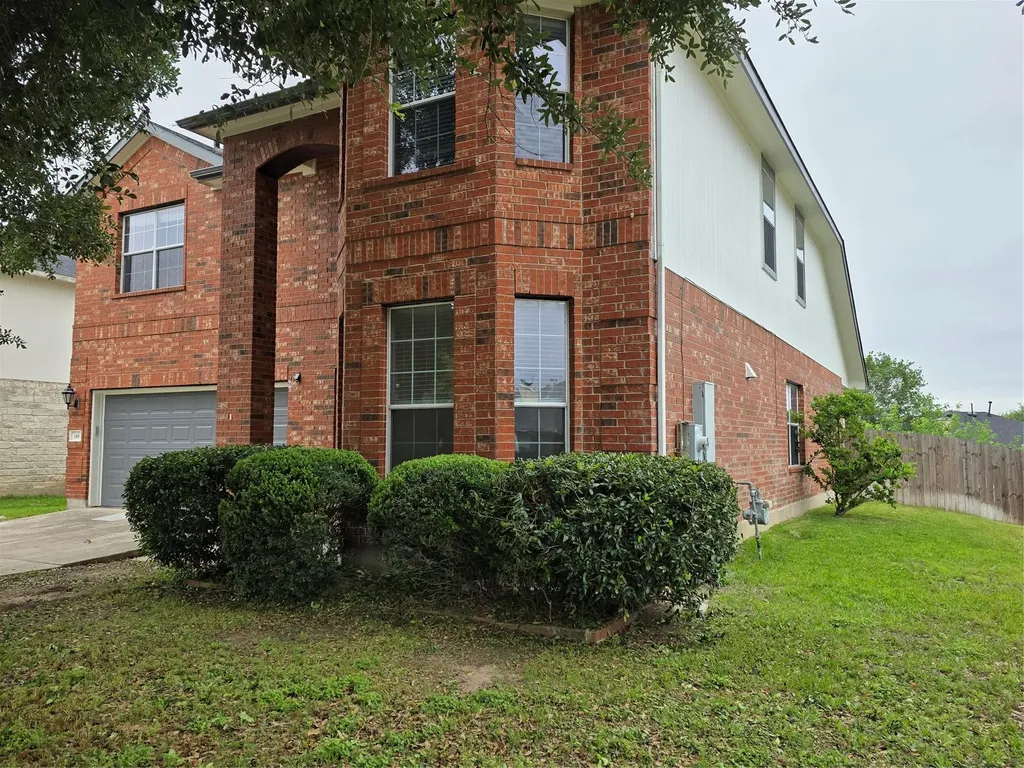 148 Black Cap Run Buda TX 78610