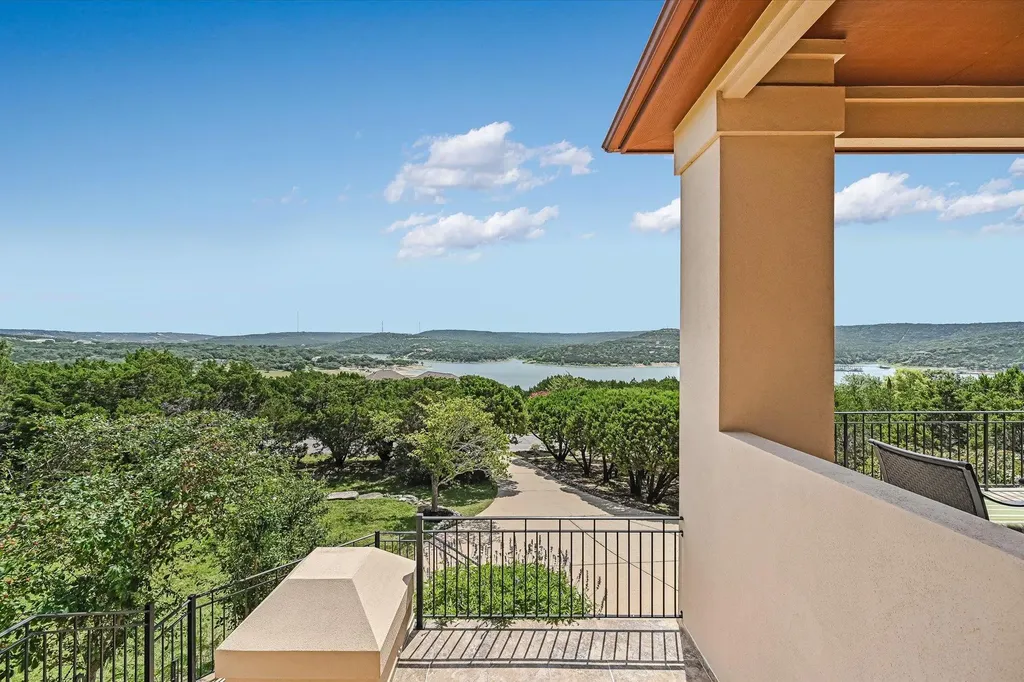 17309 Northlake Hills Drive Jonestown TX 78645