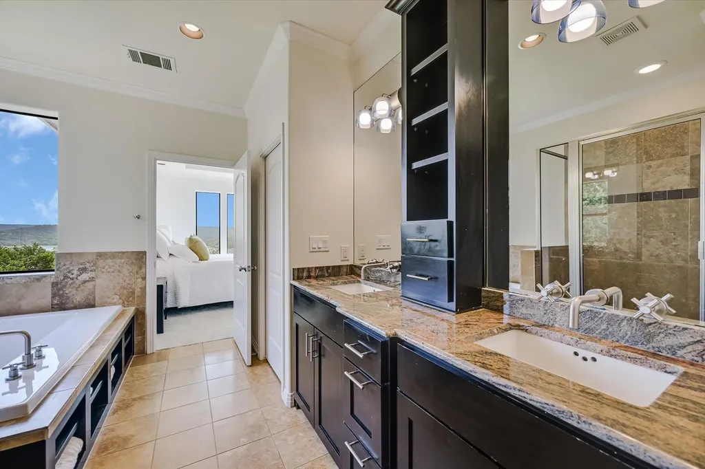 17309 Northlake Hills Drive Jonestown TX 78645