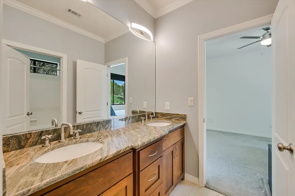 17309 Northlake Hills Drive Jonestown TX 78645