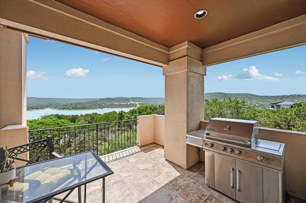 17309 Northlake Hills Drive Jonestown TX 78645