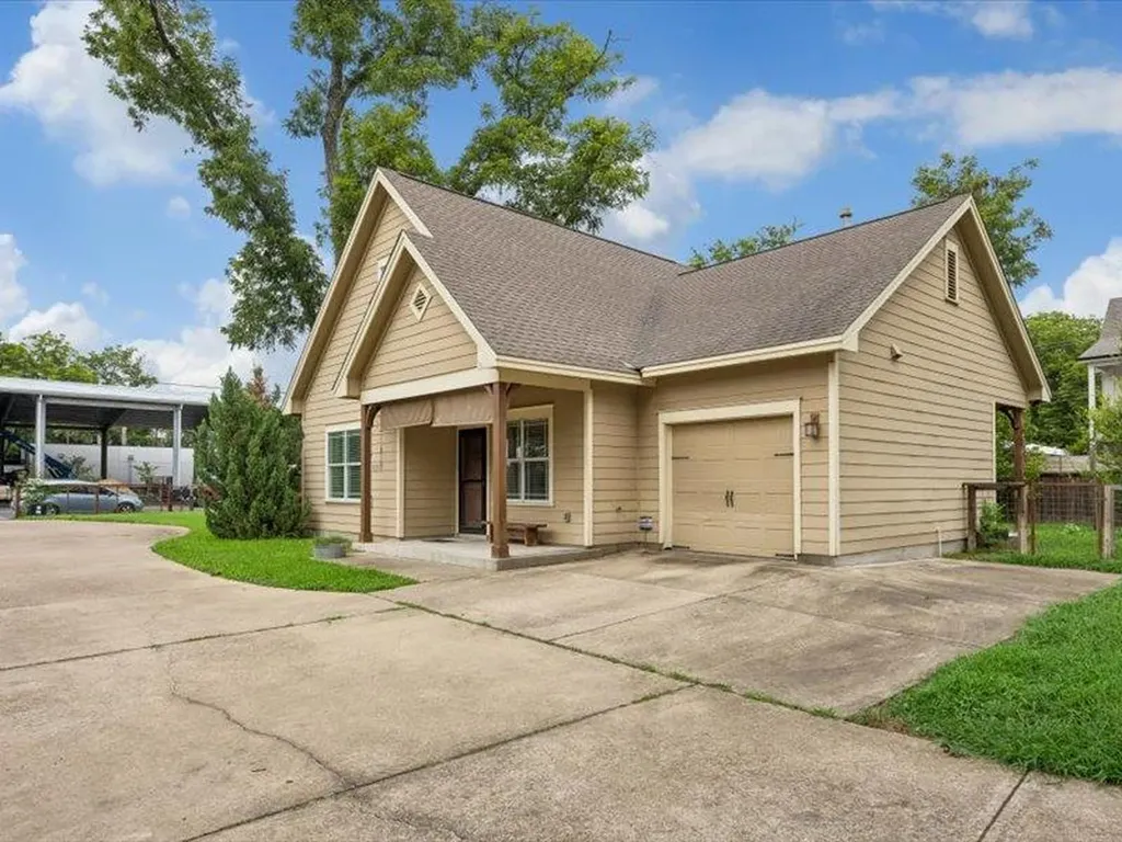 3211 Holton Street Austin TX 78702