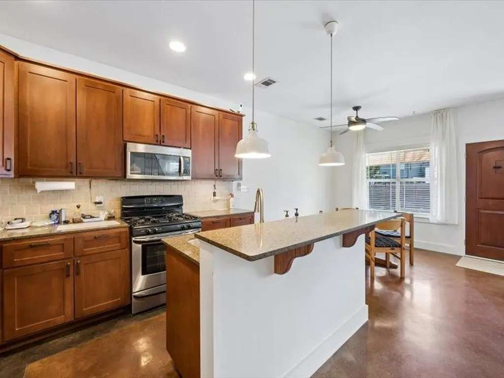 3211 Holton Street Austin TX 78702