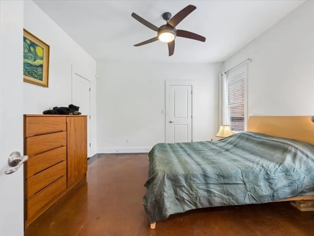 3211 Holton Street Austin TX 78702