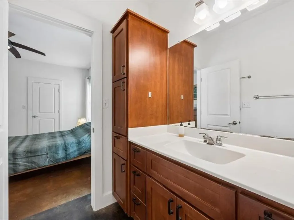 3211 Holton Street Austin TX 78702