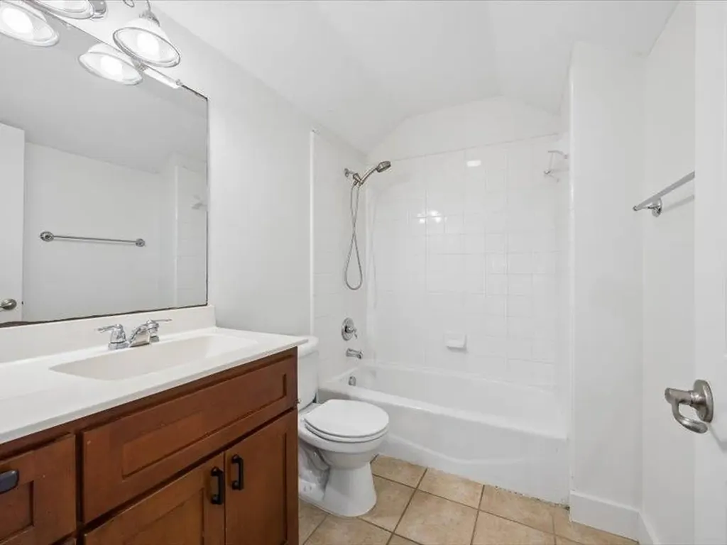 3211 Holton Street Austin TX 78702