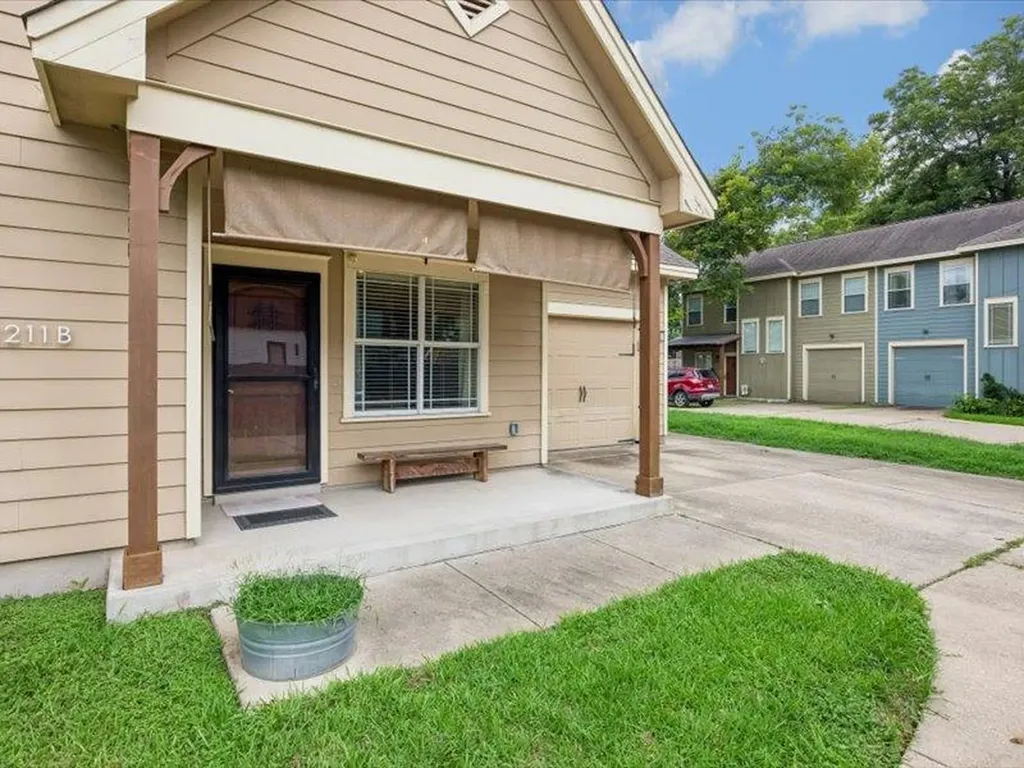 3211 Holton Street Austin TX 78702