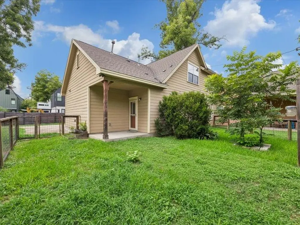 3211 Holton Street Austin TX 78702