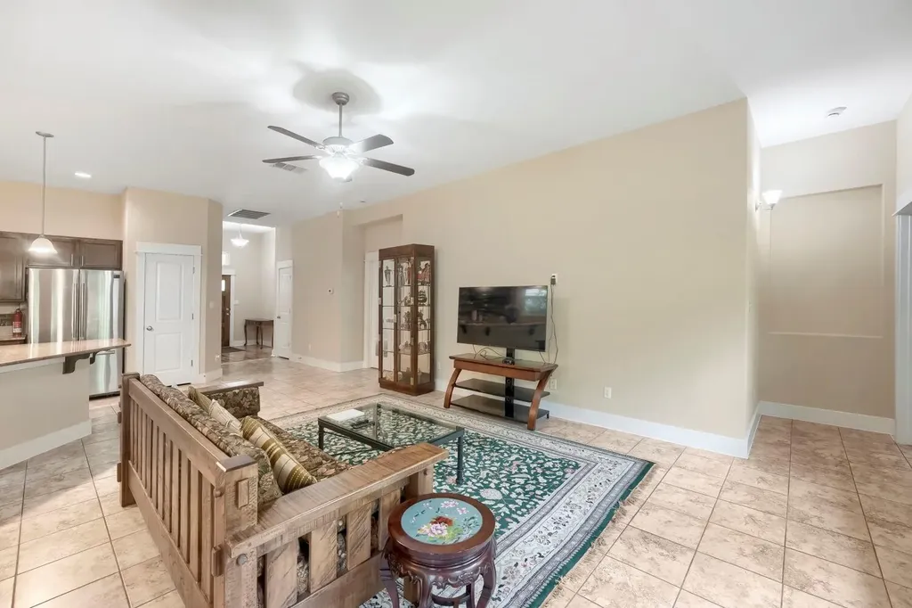805 Waterfall Way Austin TX 78753