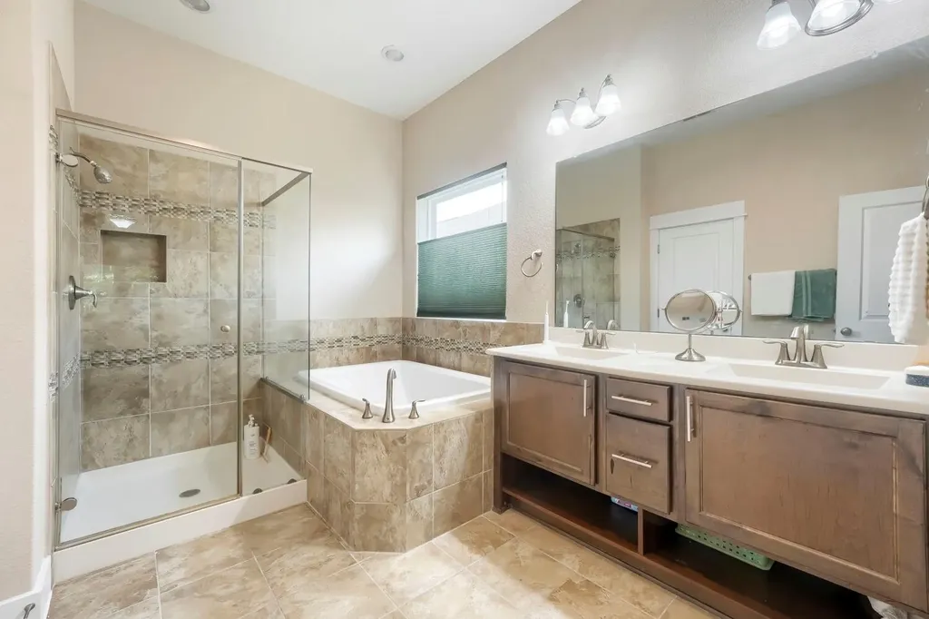 805 Waterfall Way Austin TX 78753