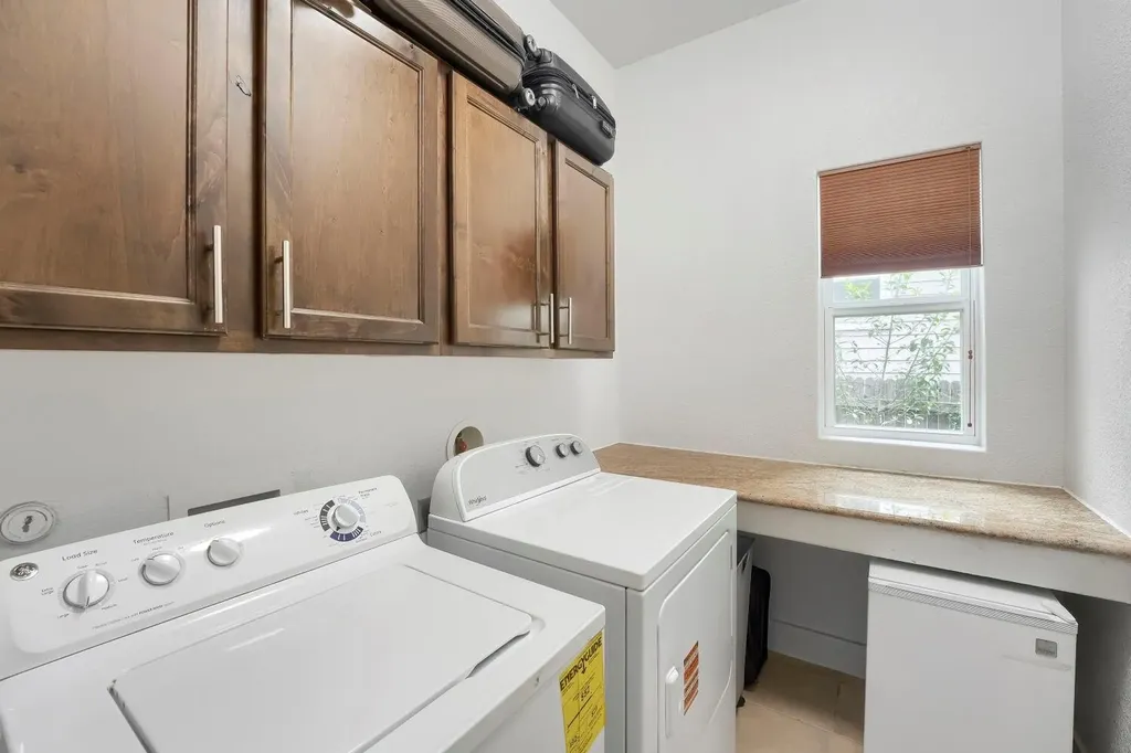 805 Waterfall Way Austin TX 78753