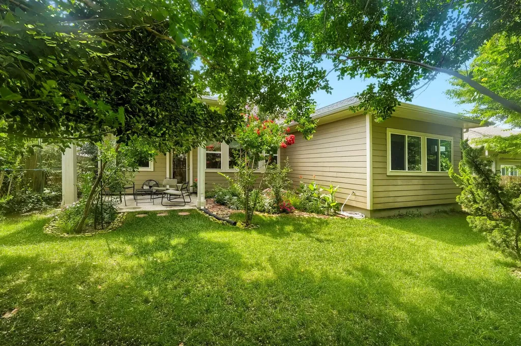 805 Waterfall Way Austin TX 78753