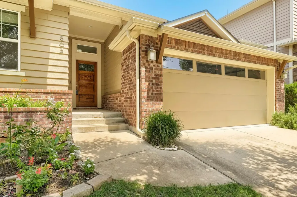 805 Waterfall Way Austin TX 78753