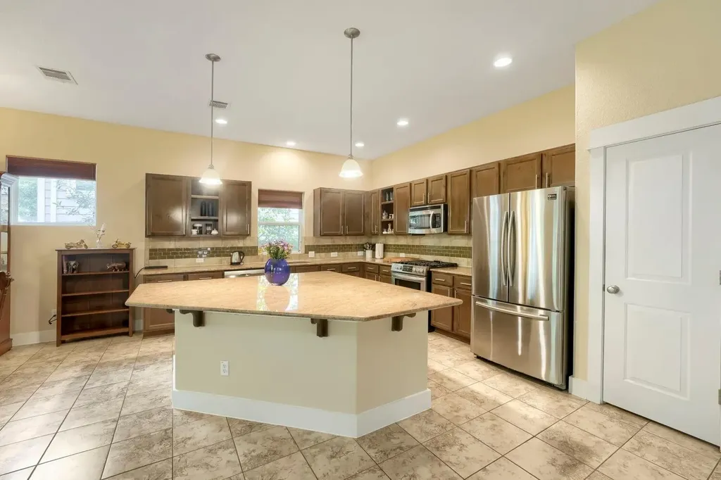 805 Waterfall Way Austin TX 78753