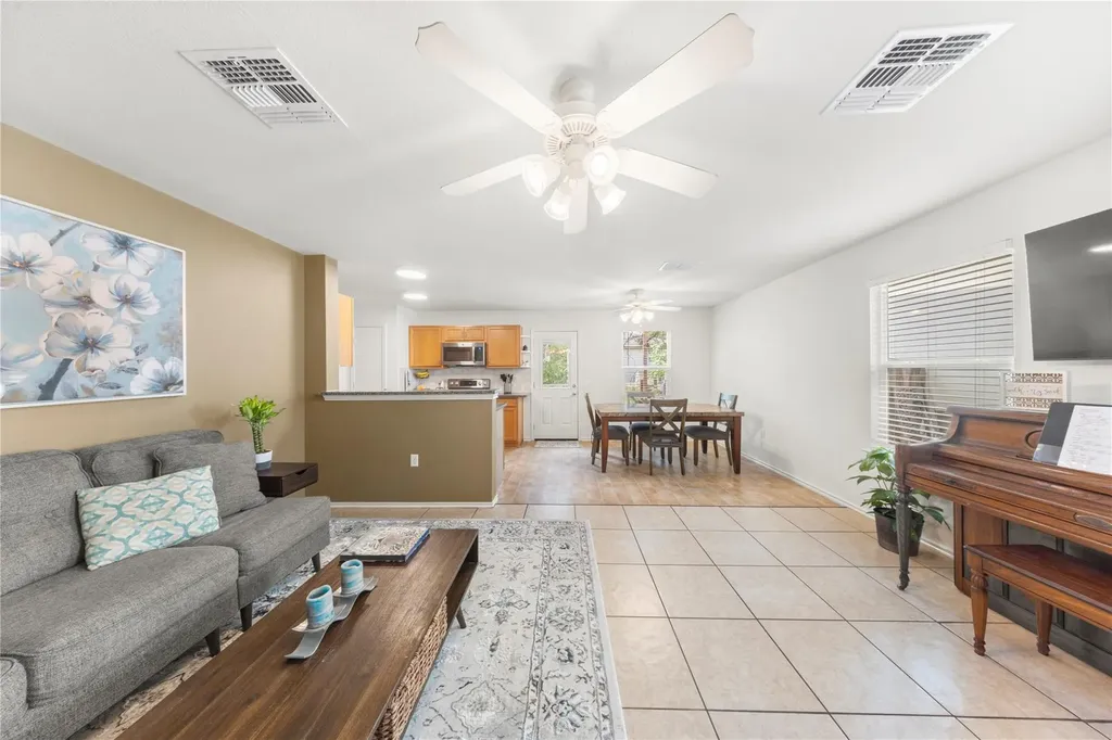 8716 Davis Oaks Trail Austin TX 78748