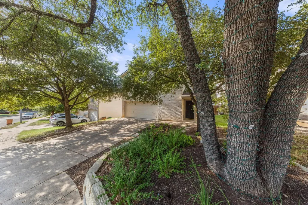 8716 Davis Oaks Trail Austin TX 78748