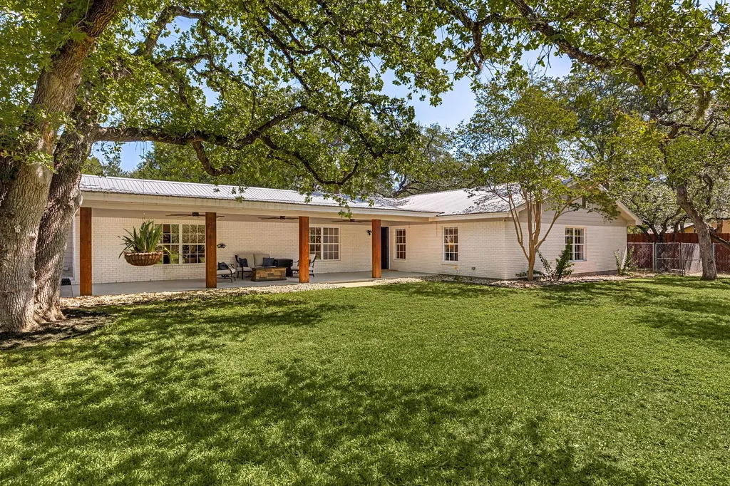 1501 W Park Street Cedar Park TX 78613
