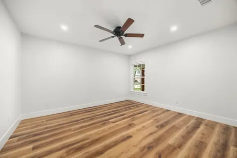 1501 W Park Street Cedar Park TX 78613