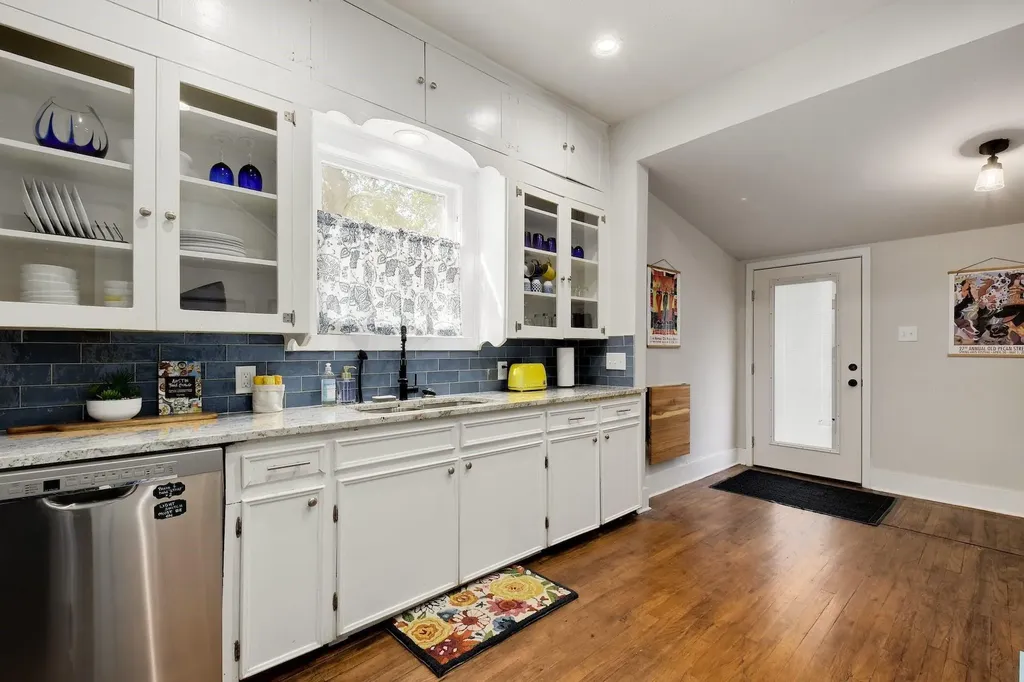 712 E 44th Street Austin TX 78751