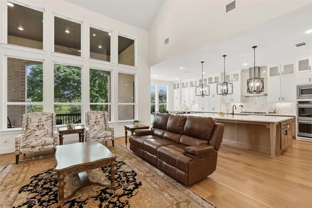 542 Running Bird Road Austin TX 78737