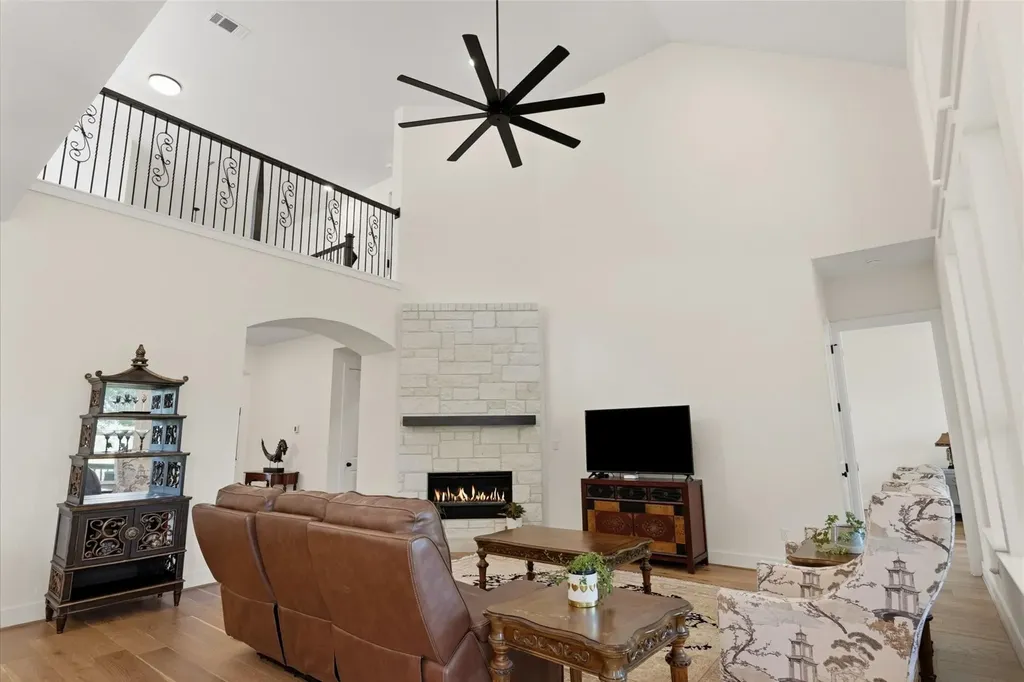 542 Running Bird Road Austin TX 78737