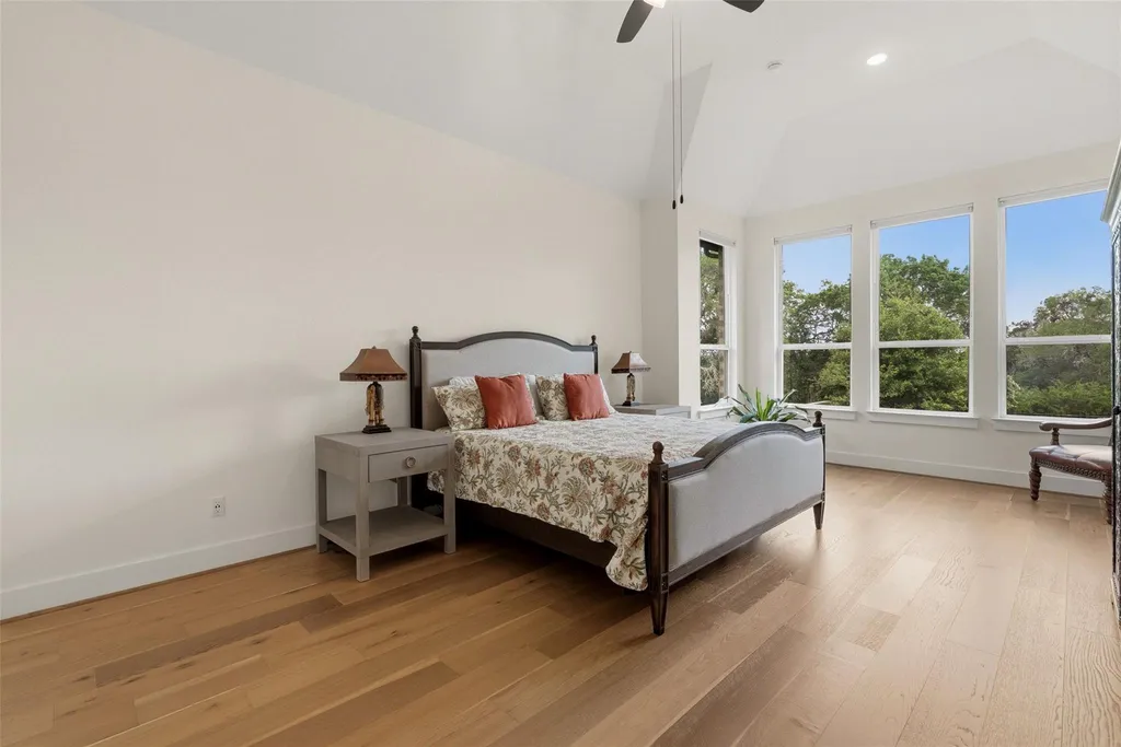 542 Running Bird Road Austin TX 78737