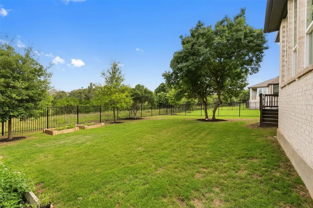 542 Running Bird Road Austin TX 78737