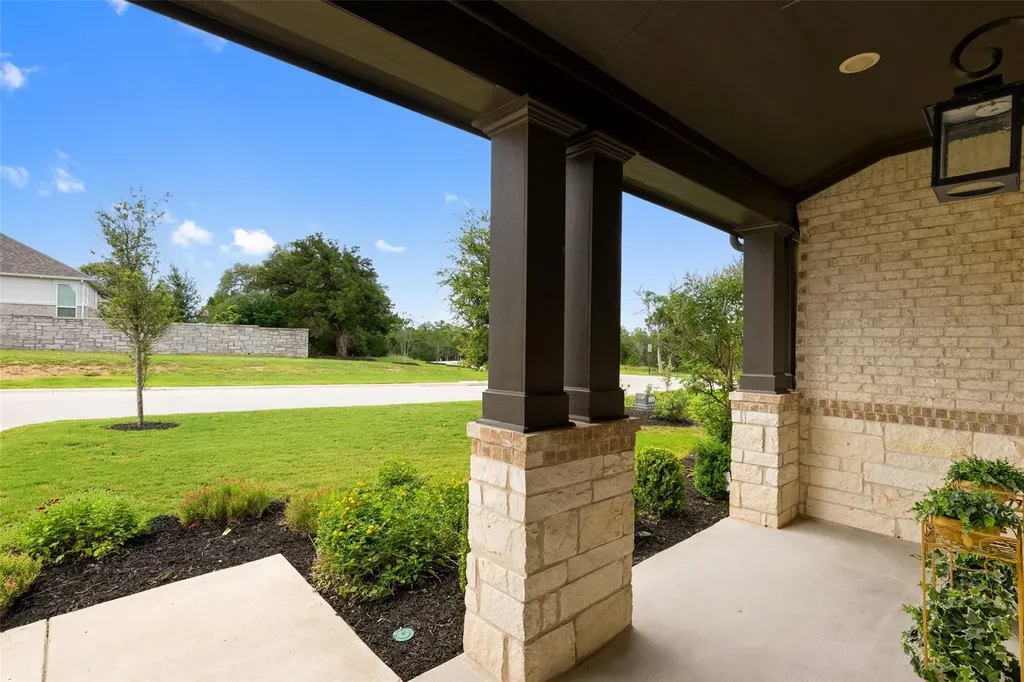 542 Running Bird Road Austin TX 78737