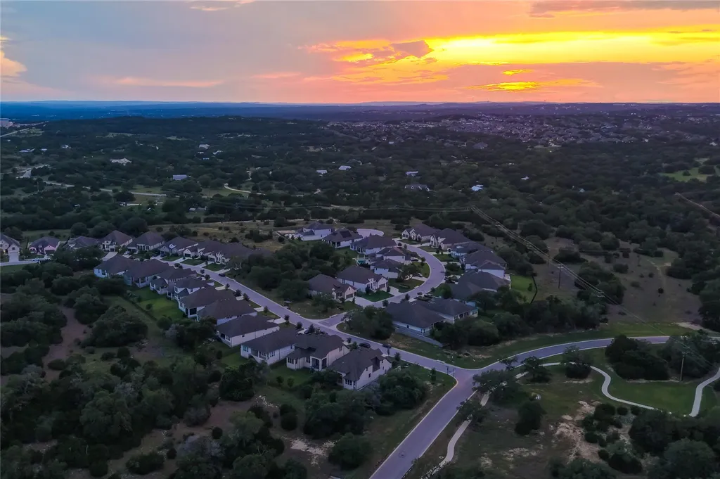 542 Running Bird Road Austin TX 78737