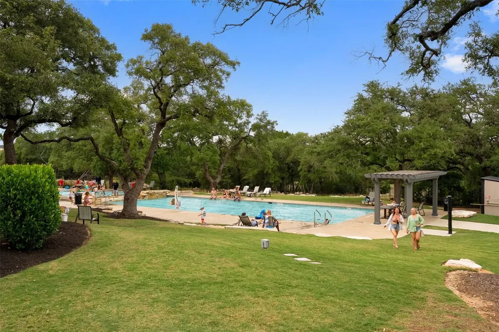 542 Running Bird Road Austin TX 78737