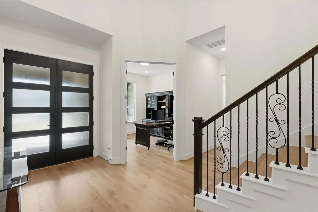 542 Running Bird Road Austin TX 78737