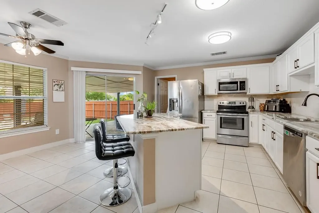 1221 Mason Bend Drive Pflugerville TX 78660