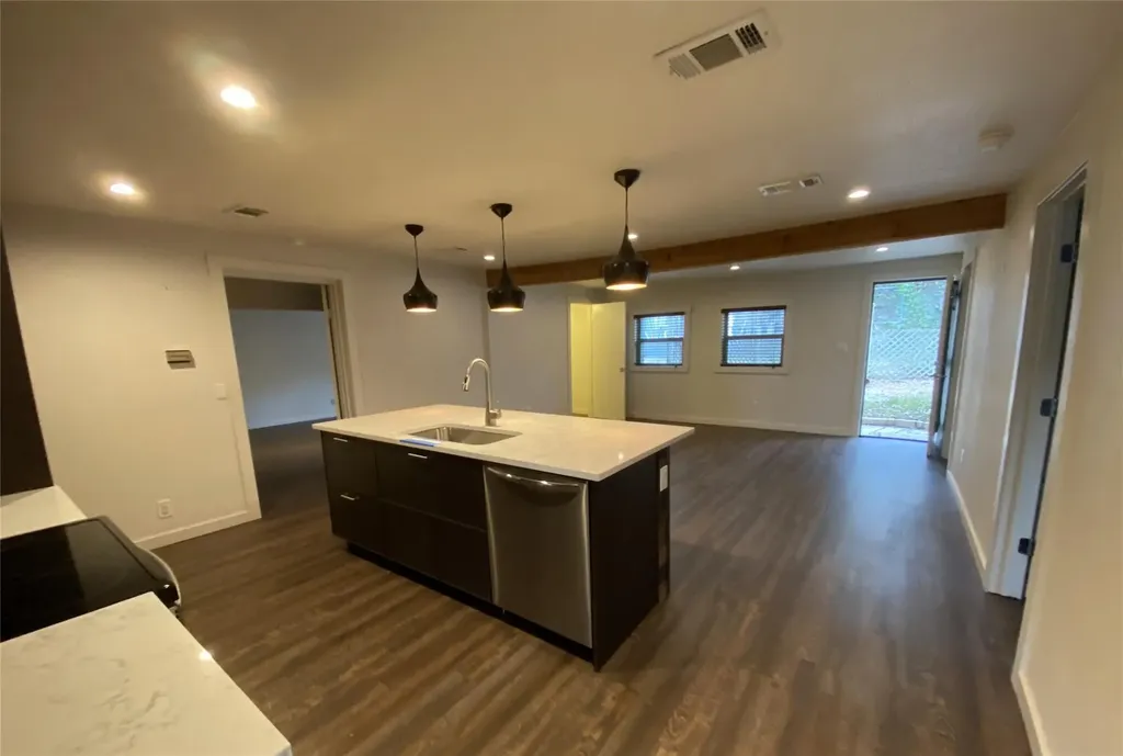 1000 Linscomb Drive Austin TX 78734