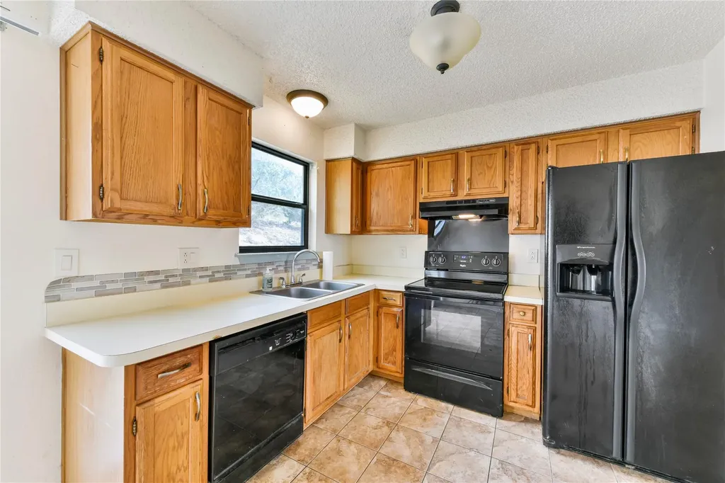 21459 Coyote Trail Leander TX 78645