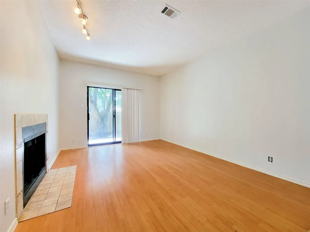 11970 Jollyville Road Austin TX 78759