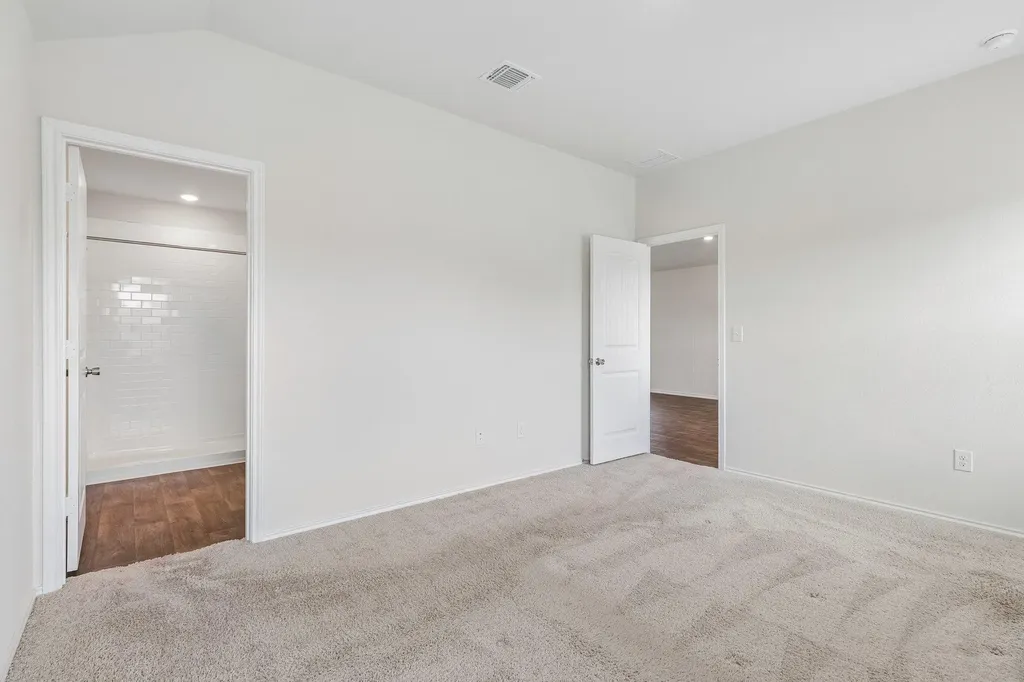 12317 Token Trail Elgin TX 78621